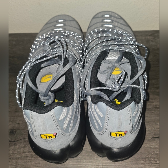 Men's Air Max Plus Utility 'Wolf Grey Black' - Picture 2 of 6